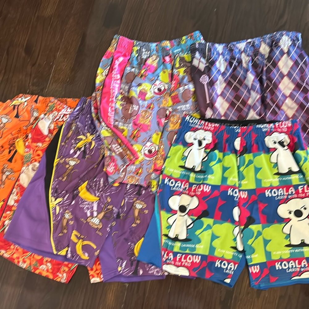 Bundle flow society youth shorts